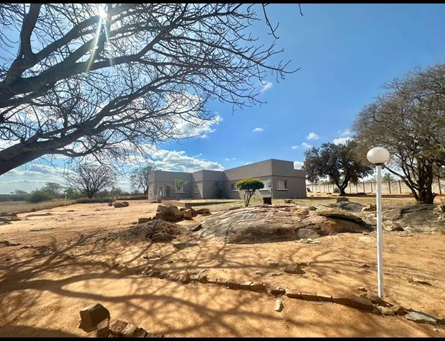 2,000M² SMALLHOLDING FOR SALE IN DALMADA AH